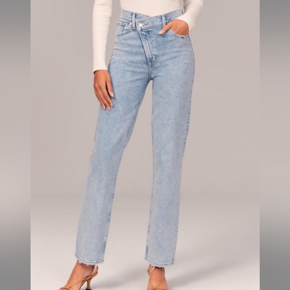 Abercrombie ultra high rise dad Jean